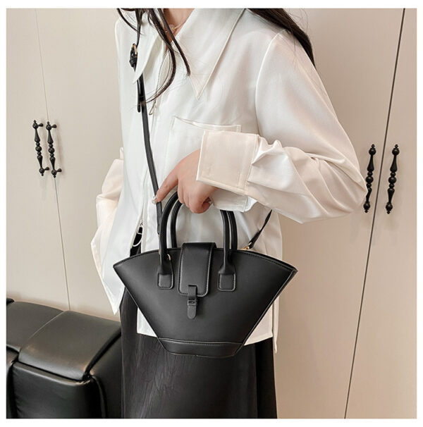 The Seoul Bag in Vegan Leather