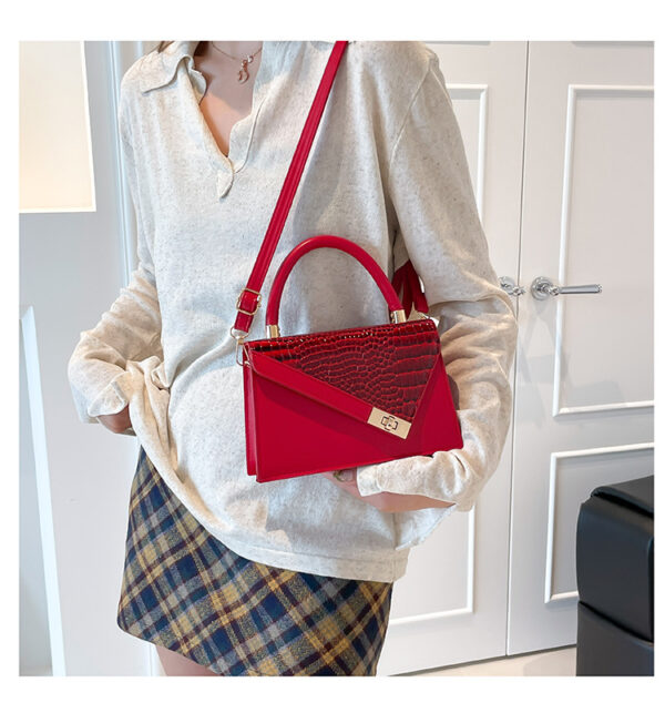 O1CN01v0n2a71HjFA6feEsp_!!2047230793-0-cib Trendy Color-Block Stone-Pattern Mini Square Bag