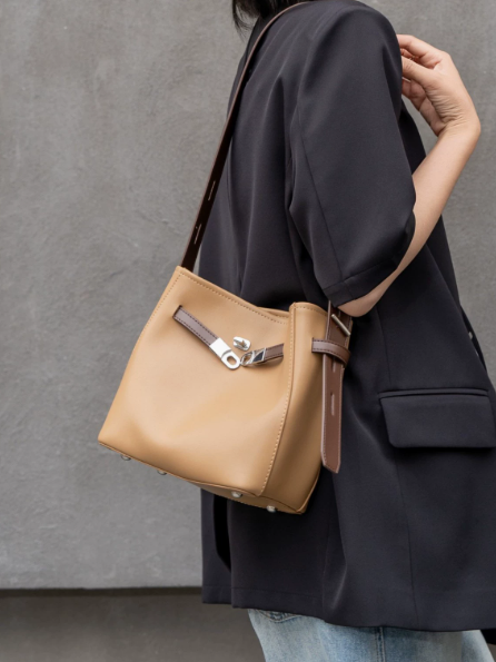 2e1480ce61024dfd932d386e54416af4 Women's Split Cowhide Leather Bucket Shoulder Bag