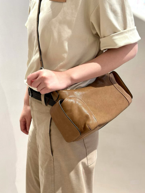 Vintage Genuine Leather Pillow Shoulder Bag – Contrast Stitch Women’s Handbag