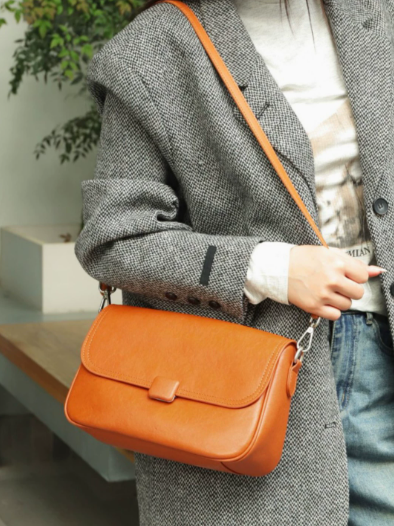 Top Grain Leather Cambridge Satchel – Vintage Women’s Messenger Bag