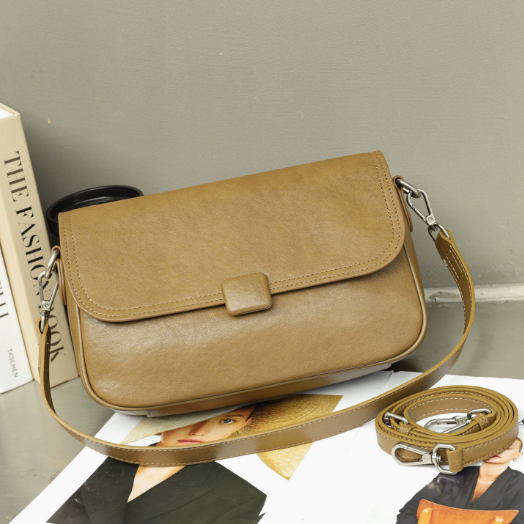 Top Grain Leather Cambridge Satchel – Vintage Women’s Messenger Bag