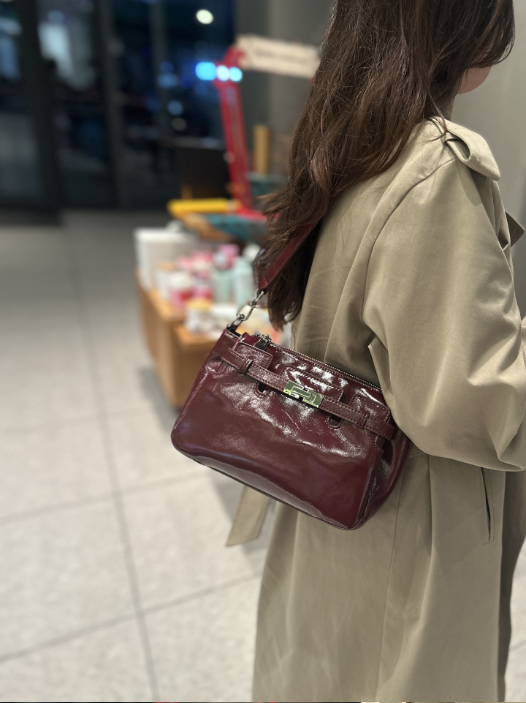 Top Grain Leather Underarm Shoulder Bag – Minimalist Women’s Handbag