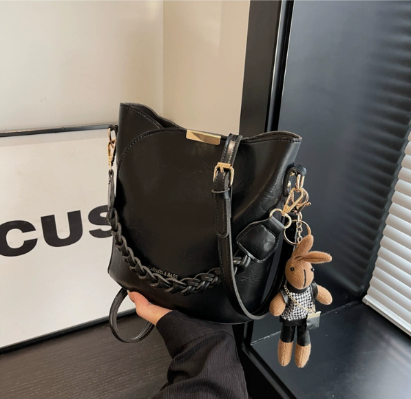 Women's Vintage-Style PU Leather Bucket Shoulder Bag