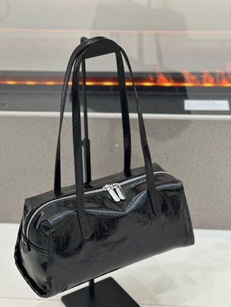 655373155e976f243b86902cf5ac747b Women's Top-Grain Cowhide Boston Bag with Zip Closure