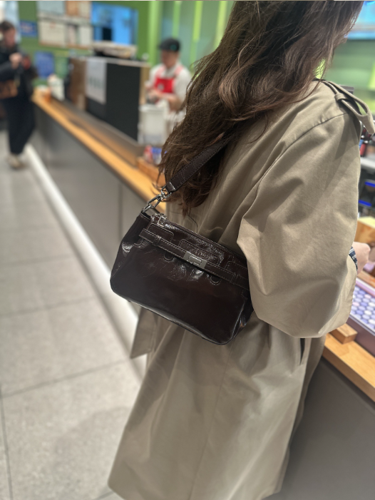 Top Grain Leather Underarm Shoulder Bag – Minimalist Women’s Handbag