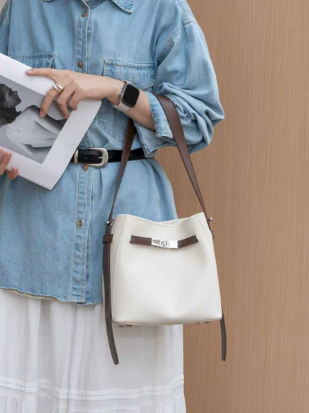 7753a315a07af30d58db9b4ff6d8eea2 Women's Split Cowhide Leather Bucket Shoulder Bag