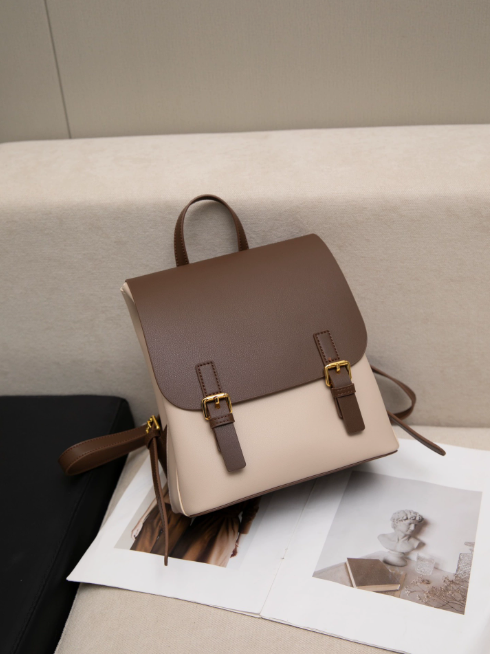Genuine Leather Women's Backpack 2025 New Fashion Bag Niche Style Large Capacity Travel Cowhide Daypack