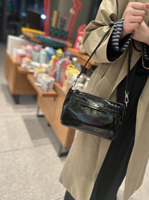 Top Grain Leather Underarm Shoulder Bag – Minimalist Women’s Handbag