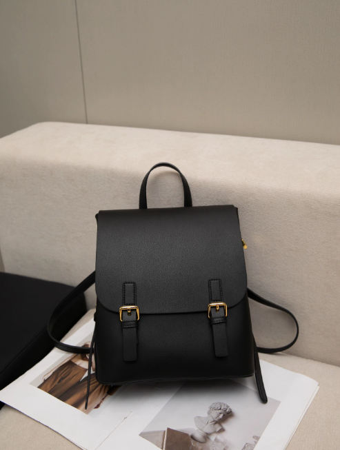Genuine Leather Women's Backpack 2025 New Fashion Bag Niche Style Large Capacity Travel Cowhide Daypack