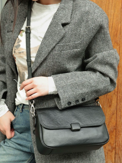 Top Grain Leather Cambridge Satchel – Vintage Women’s Messenger Bag