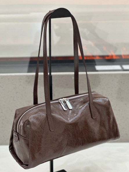 b05c0dcab9922ae8854c8d967c7443ad Women's Top-Grain Cowhide Boston Bag with Zip Closure