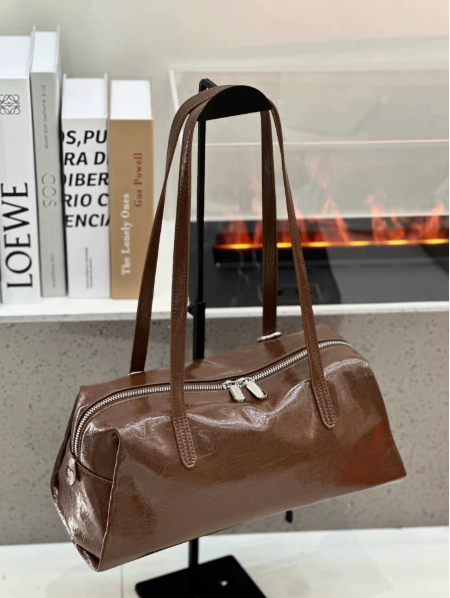 bbbba1cee0139f8c6cc28cf5cd472f23 Women's Top-Grain Cowhide Boston Bag with Zip Closure
