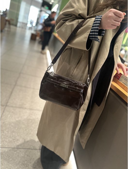 Top Grain Leather Underarm Shoulder Bag – Minimalist Women’s Handbag